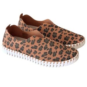 Isle Jacobsen Tulip Perforated Sneakers in Leopard Print EU 37 US 6.5